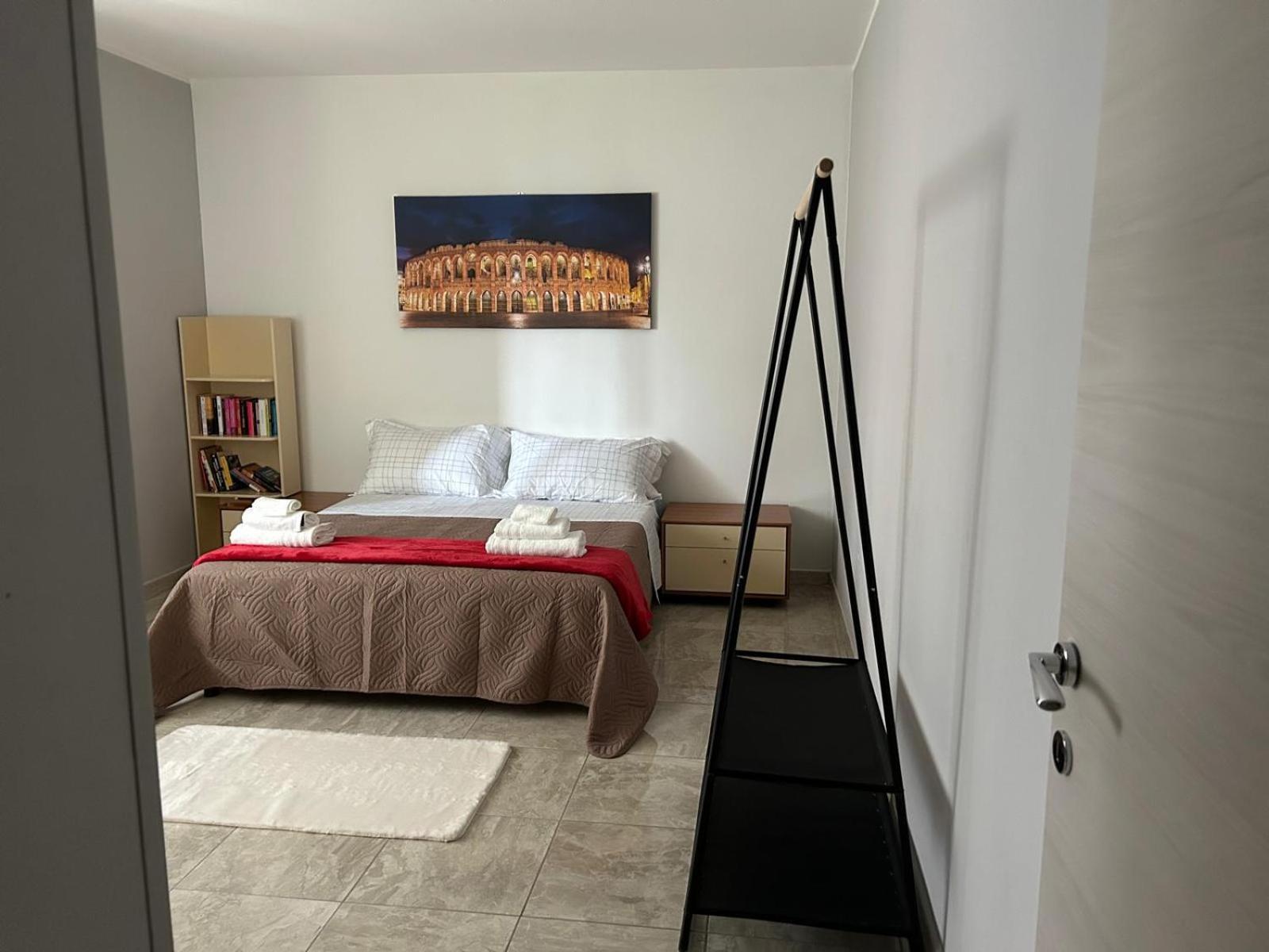 B&B Saval เวโรนา ภายนอก รูปภาพ